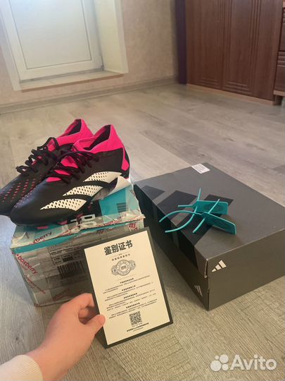 Бутсы adidas predator