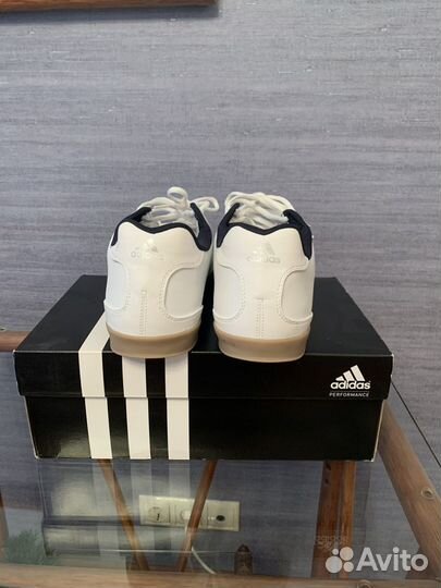 Кроссовки Adidas новые, кожаные, большой размер