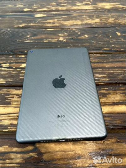 Планшет Apple iPad Mini 2019 256 гб Wi-Fi 7.9
