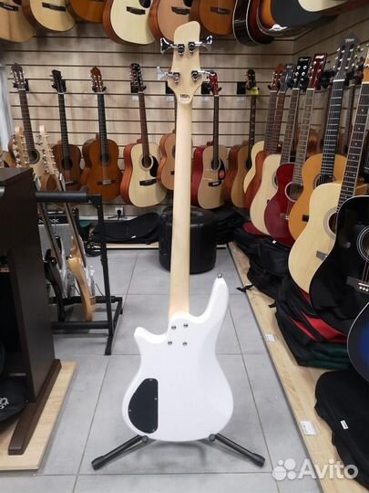 Бас-гитара Clevan CBB-10-PW-gloss