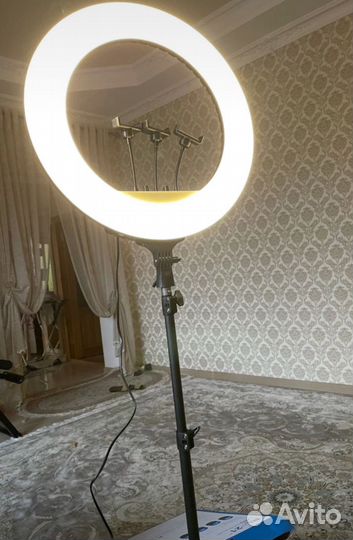 Кольцевая лампа 54 см на усиленном штативе