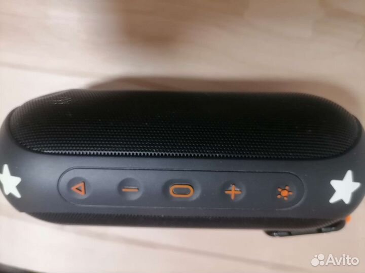 Портативная колонка