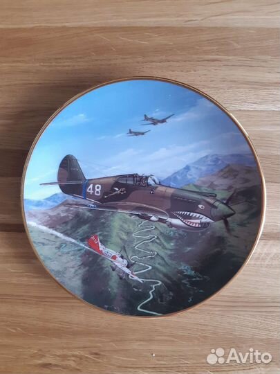 8 коллекционных тарелок 