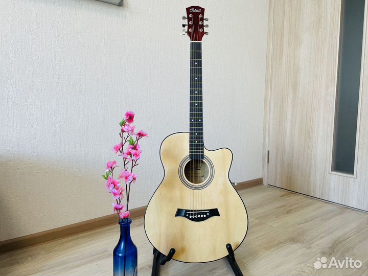 Акустическая гитара