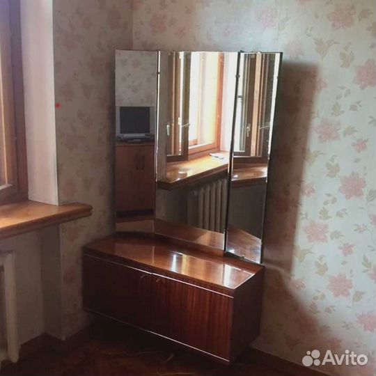 Шкаф и трюмо