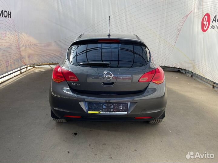 Opel Astra 1.6 AT, 2010, 130 500 км