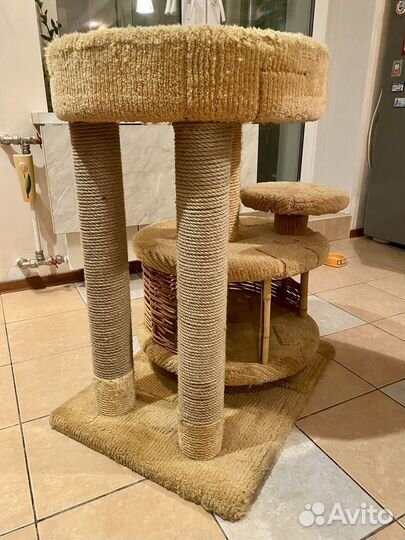 Домик для кошек с когтеточкой