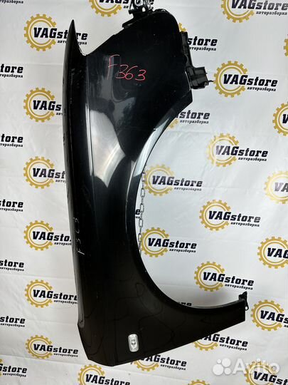 Крыло правое переднее Audi A4 B7