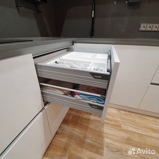 Кухонный гарнитур на заказ. Paccpoчкa дo 12 мecяцe