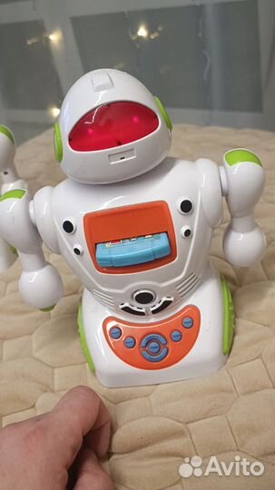 Интерактивный робот (рассказывает сказки, музыка)