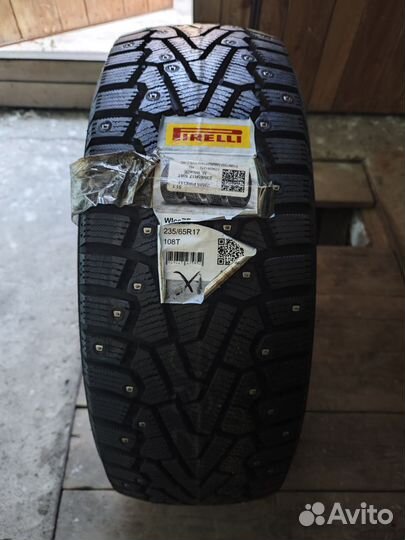 Pirelli Ice Zero 235/65 R17 108T