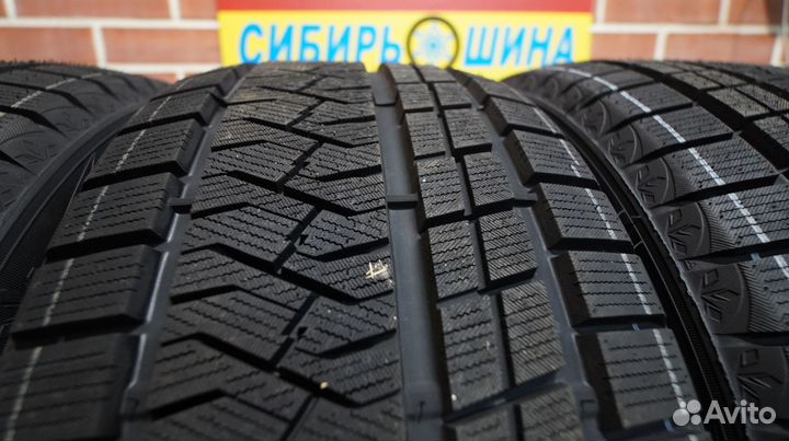 Triangle PL02 255/45 R19 104V