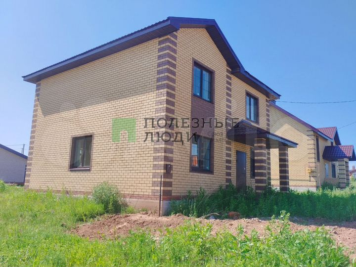 Коттедж 159 м² на участке 8 сот.