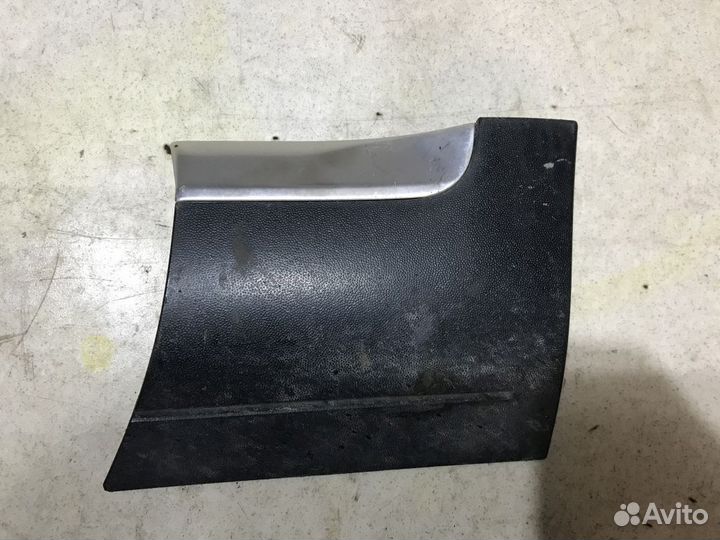 7L6854960A Накладка крыла левого VW Touareg
