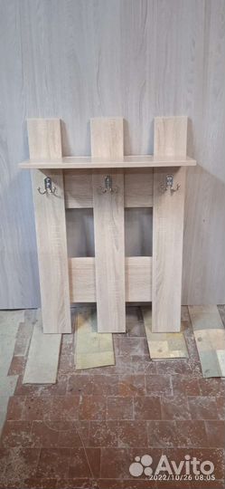 Вешалка для одежды настенная