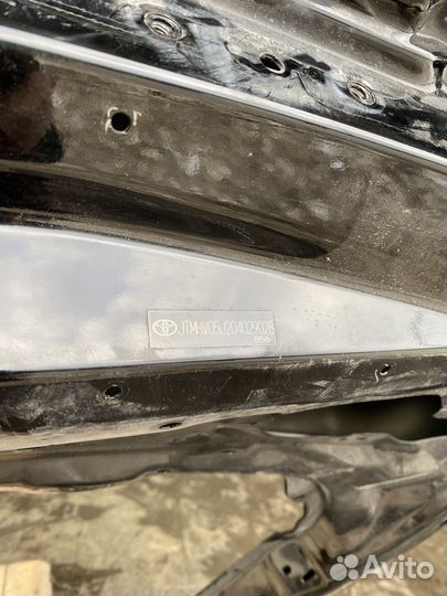 Крышка багажника Land Cruiser 200