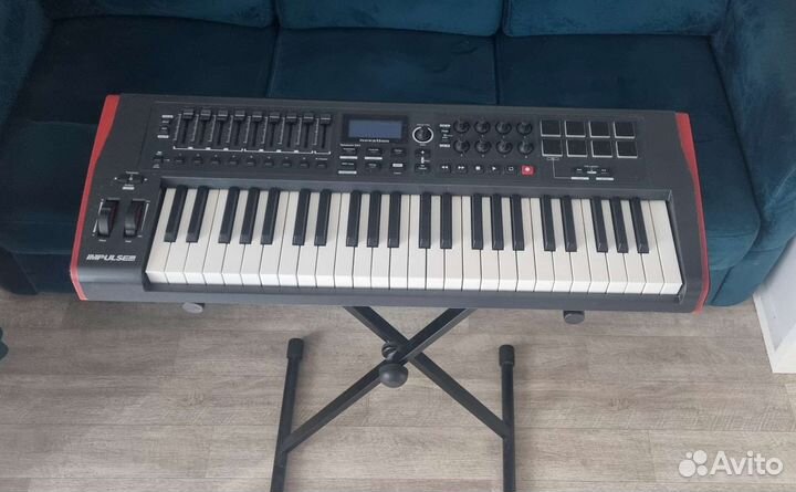 Midi клав novation impulse 49 + стойка + педаль
