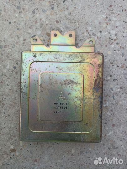 Mitsubishi Colt Lancer электронный блок двс