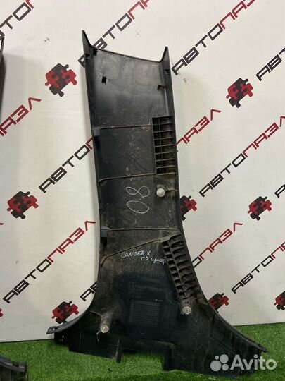 Пластик центральной стойки Mitsubishi lancer X 10