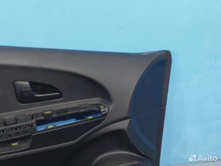 Обшивка двери передней левой Kia Ceed 1 (ED)