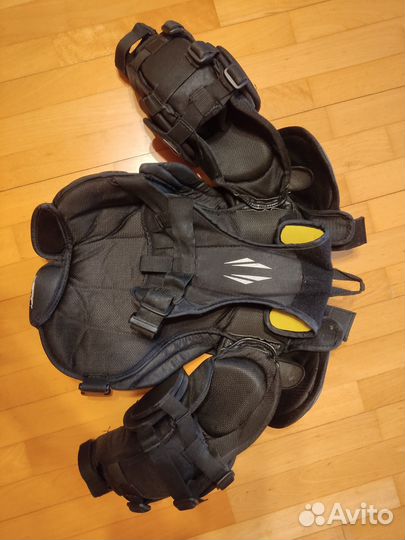 Вратарский нагрудник bauer supreme S27 JR M