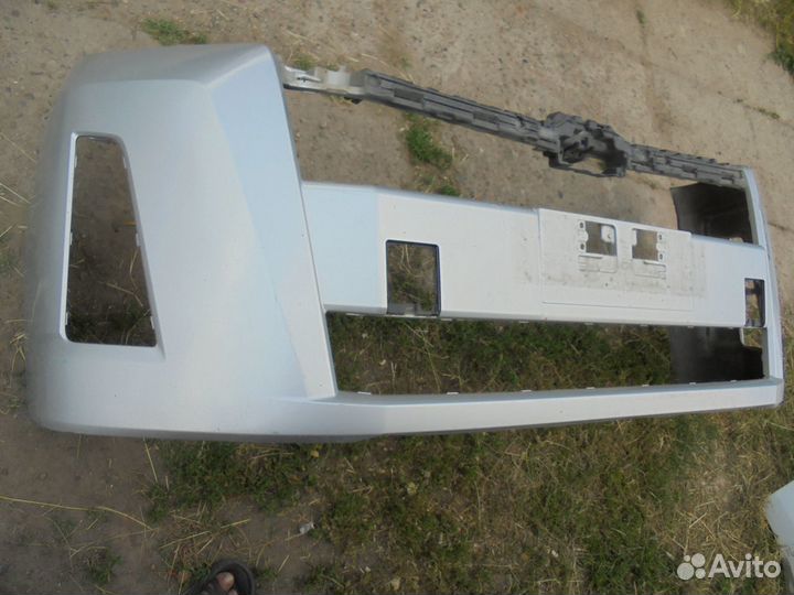 Бампер передний Toyota Hiace H300 2019