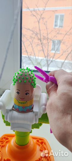 Мороженица и парикмахерская