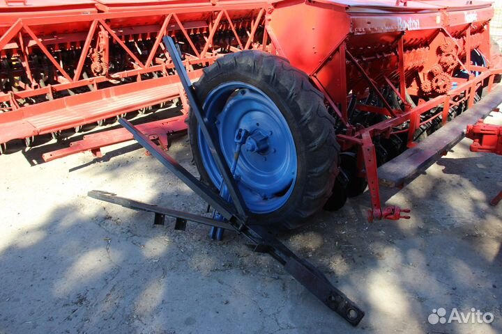 Сеялка Красная Звезда СЗТ-3.6А, 2005