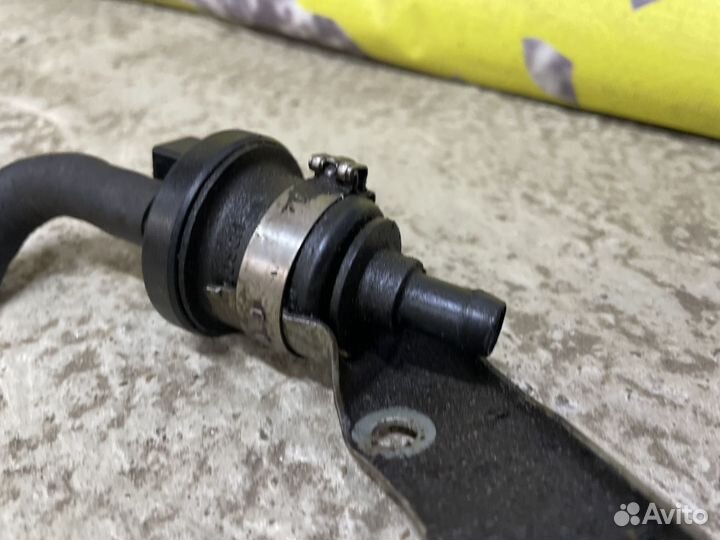 Клапан вентиляции топливного бака Mercedes W168