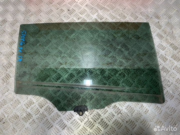 Стекло двери заднее правое Kia Sportage SL