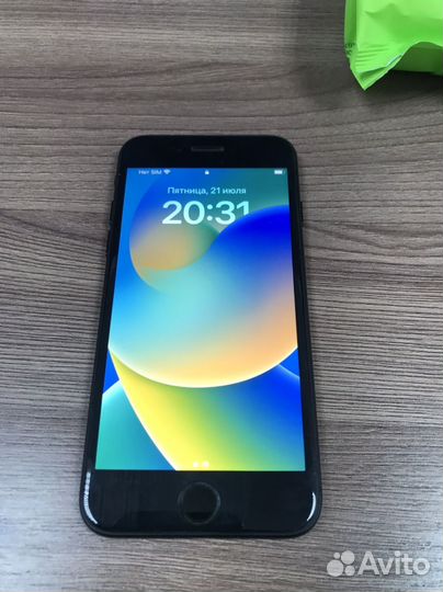 Телефон iPhone se 2020