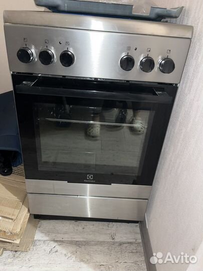 Плита электрическая electrolux