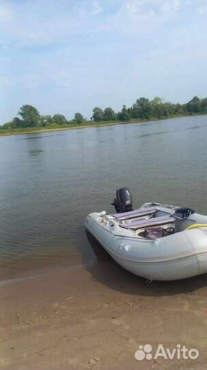 Лодка с Мотором