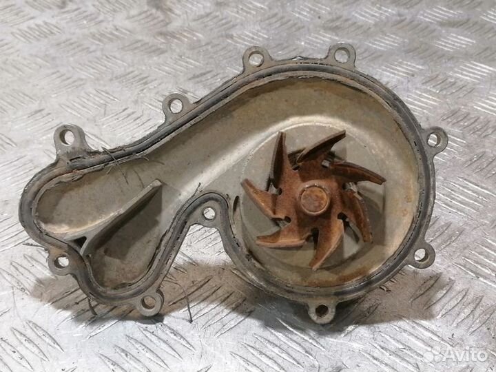 Насос водяной помпа Audi Q7 2005 2015