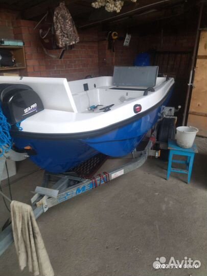 Лодка пластик