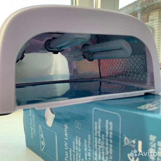 Уф-лампа для сушки ногтей