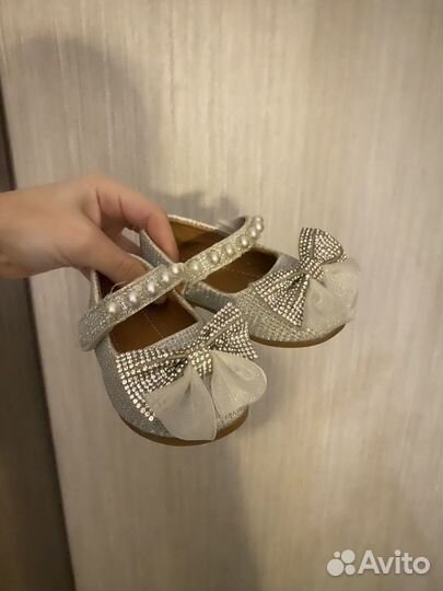 Туфельки детские праздничные