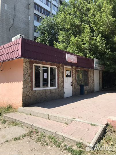 Продавец в продуктовый магазин