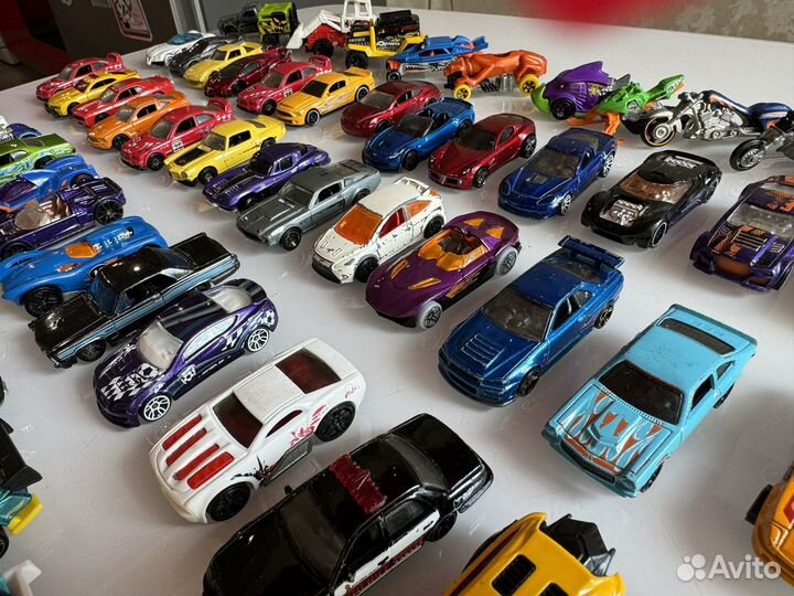 Hot wheels машинки