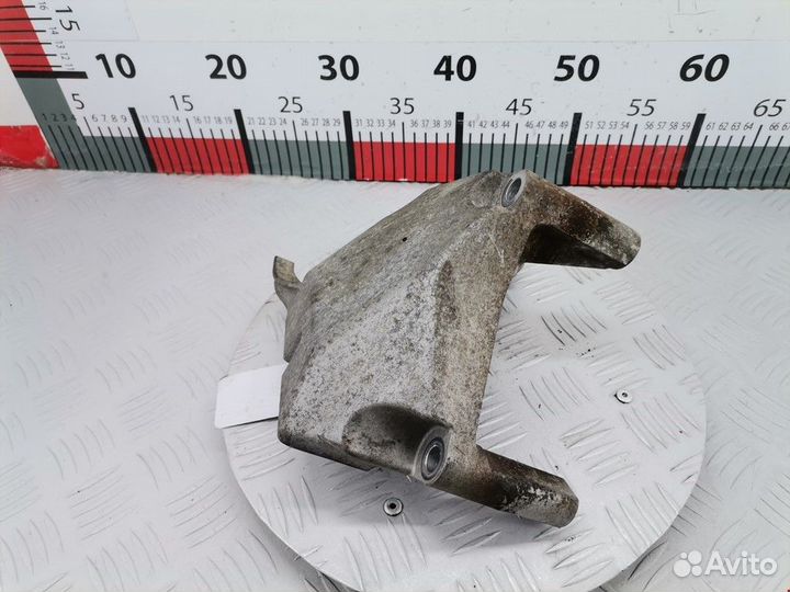 Кронштейн двигателя Opel Zafira 3 (C) 2015