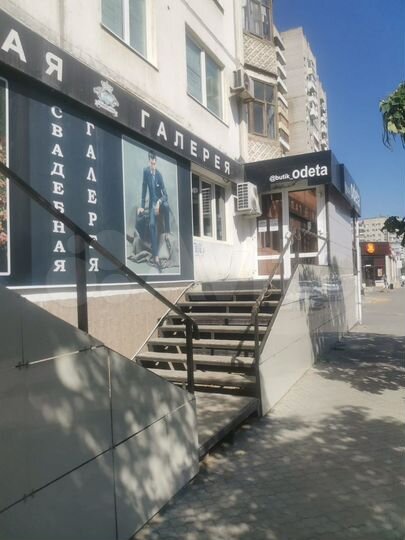 Помещение в проходном месте, 130 м²