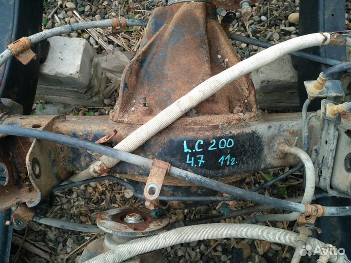 Чулок задний мост Toyota Land Cruiser 200