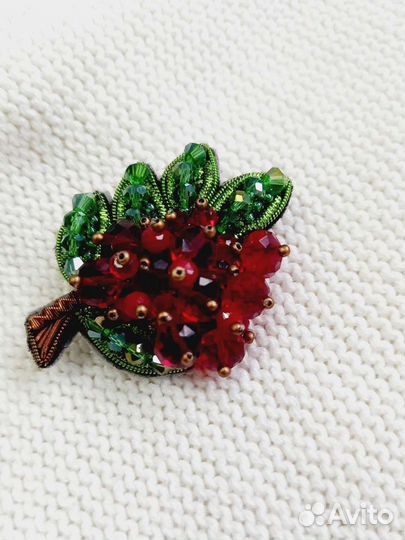 Брошь ручной работы Рябина