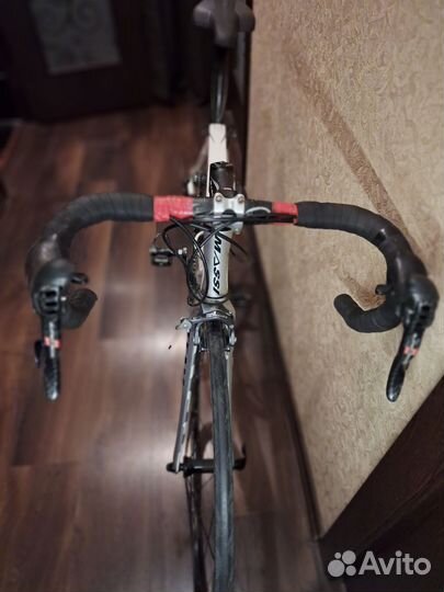 Карбоновый шоссейный велосипед