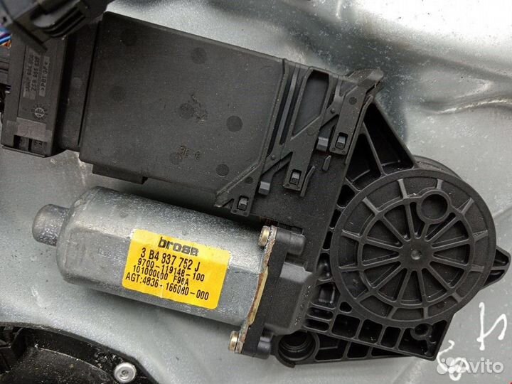 Стеклоподъемник передний правый Volkswagen Passat
