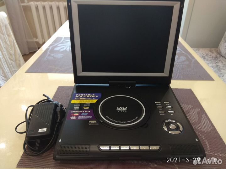 Портативный DVD плеер LeadStar LD-1250DG