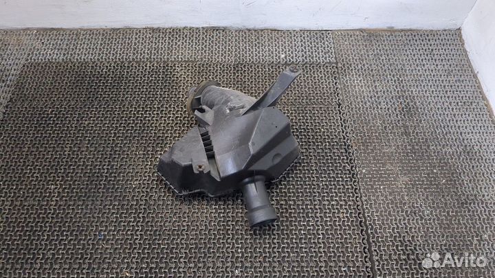 Корпус воздушного фильтра Hummer H3, 2006