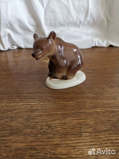 Статуэтка фарфор