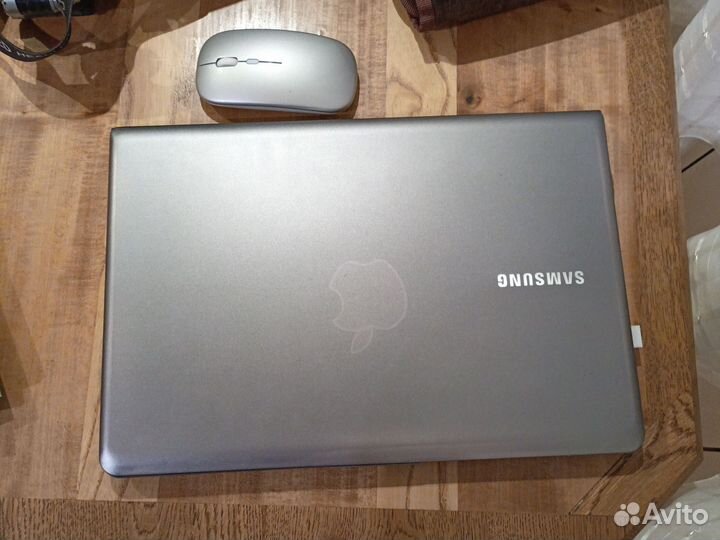 Ноутбук Samsung series 5 ultra