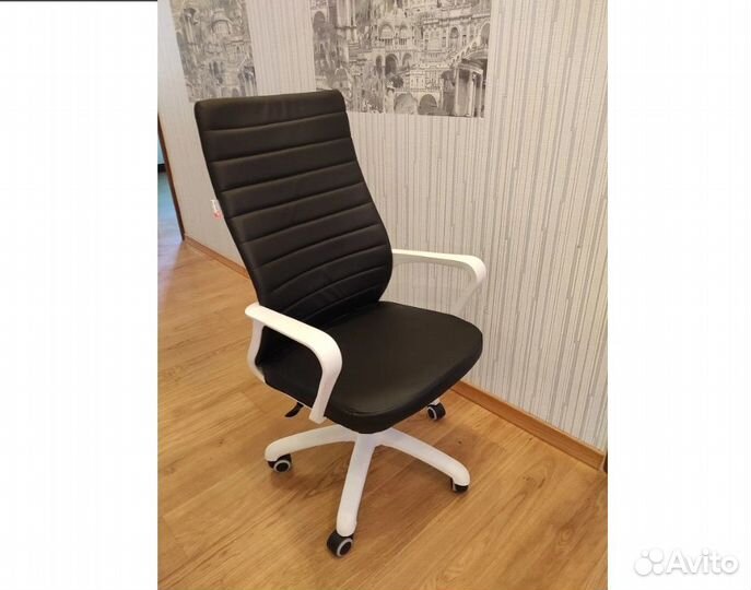 Кресло для оператора. Бесплатная доставка